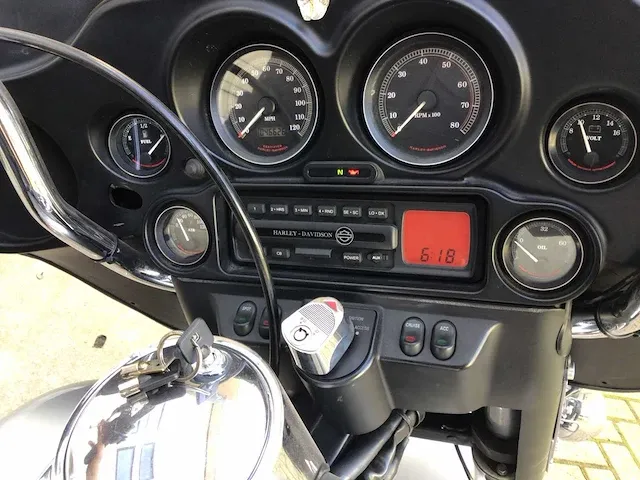 Harley davidson - tour - 88 flhtcui egult.cl. - motorfiets - afbeelding 24 van  33