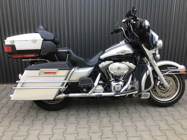 Harley davidson - tour - 88 flhtcui egult.cl. - motorfiets - afbeelding 23 van  33