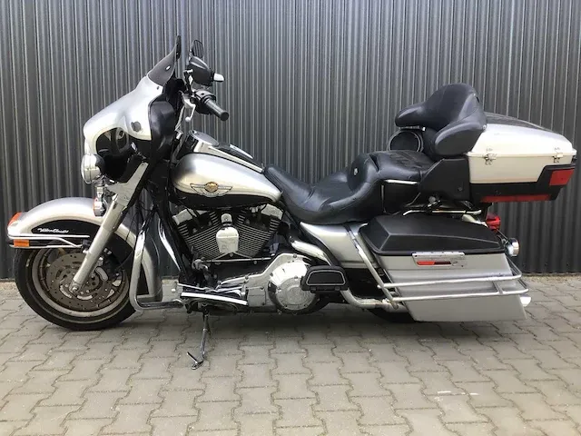 Harley davidson - tour - 88 flhtcui egult.cl. - motorfiets - afbeelding 28 van  33
