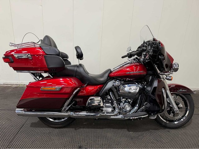 Harley davidson - tour - motorfiets - 2019 - afbeelding 1 van  26