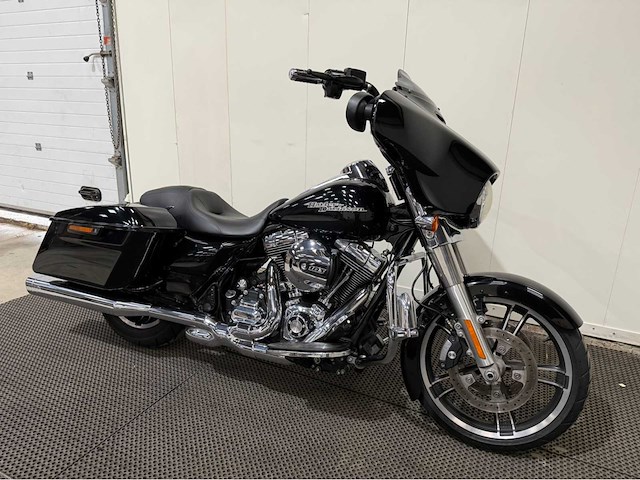 Harley davidson- tour - motorfiets - 2014 - afbeelding 20 van  26