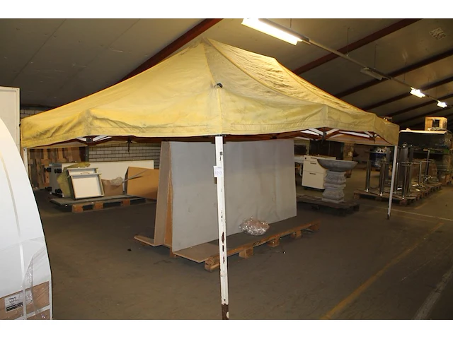 Harmonicatent. afmeting 450 cm x 300 cm - afbeelding 1 van  2