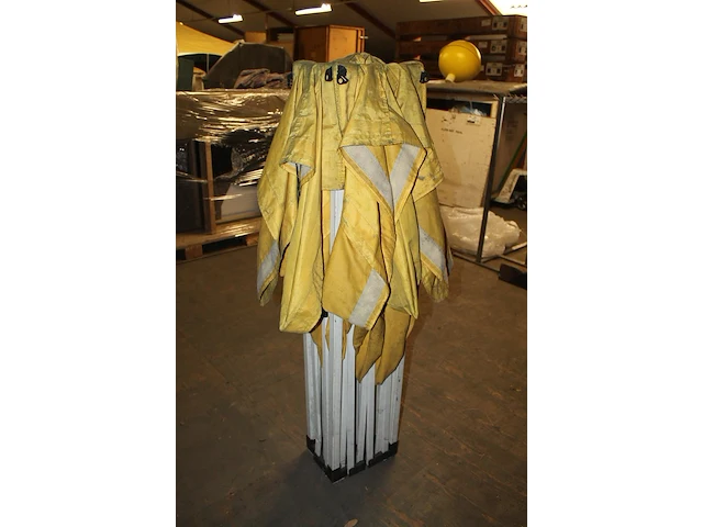 Harmonicatent. afmeting 450 cm x 300 cm - afbeelding 2 van  2