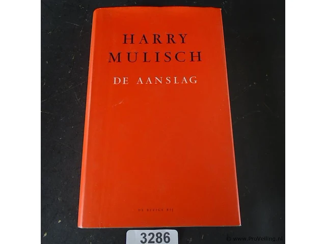 Harry mulisch. de aanslag - afbeelding 1 van  5