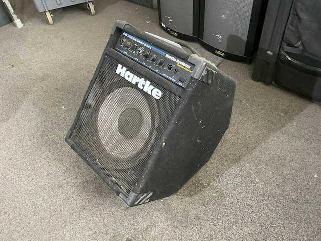 Hartke systems ha1200 120 w bass amplifier - afbeelding 3 van  5
