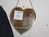 Hartvormig wandspiegeltje 20 x 20 cm. - afbeelding 1 van  2