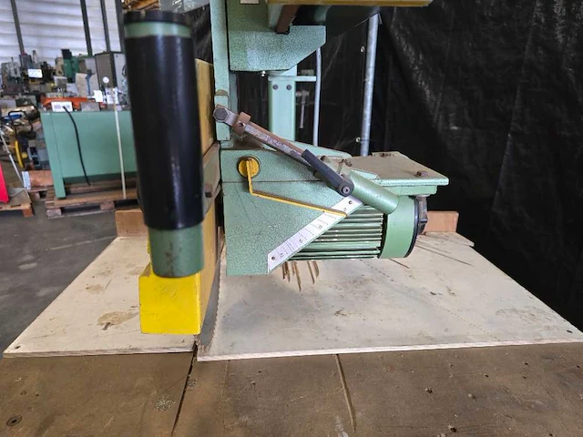 Harwi - 1988 - 625 u - afkortcirkelzaagmachine - afbeelding 6 van  9
