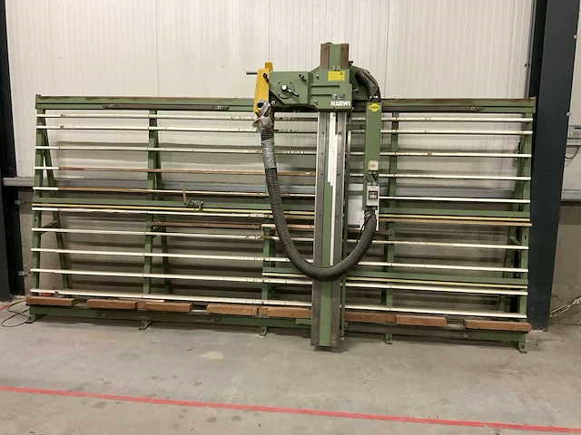 Harwi 1550 verticale platenzaagmachine - afbeelding 8 van  15