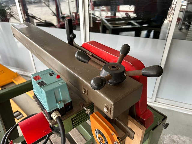 Harwi 625 radiaalafkortzaagmachine - afbeelding 2 van  10