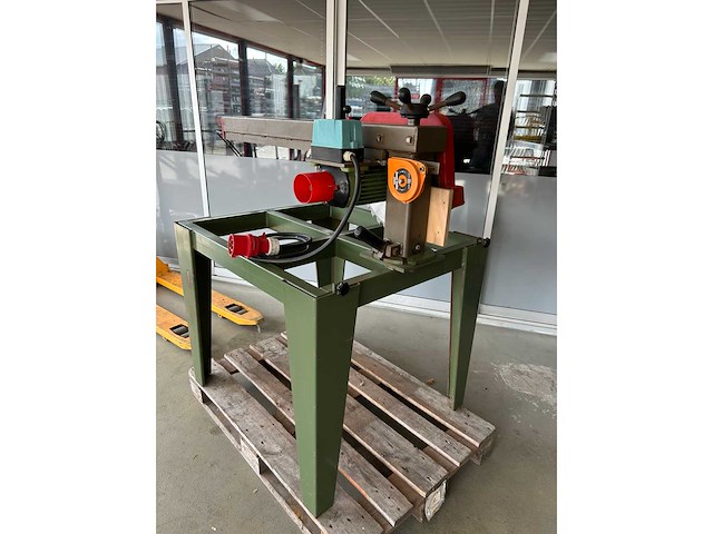 Harwi 625 radiaalafkortzaagmachine - afbeelding 7 van  10