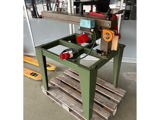 Harwi 625 radiaalafkortzaagmachine - afbeelding 8 van  10