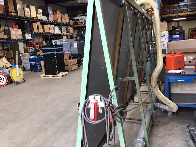 Harwi verticale platenzaagmachine - afbeelding 5 van  11