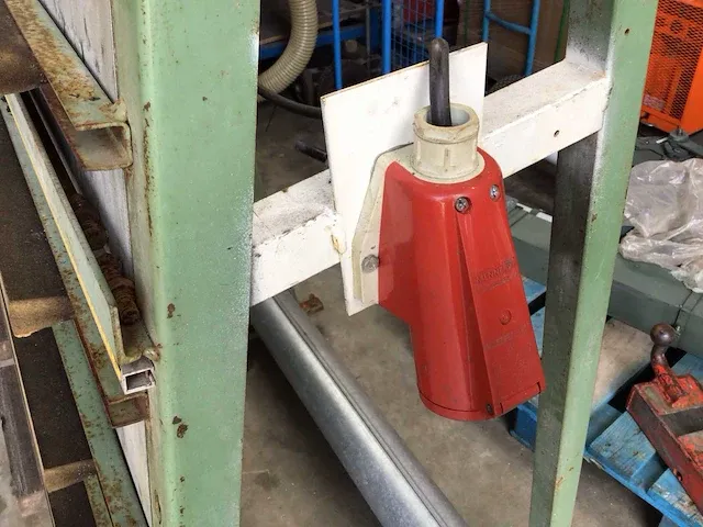 Harwi verticale platenzaagmachine - afbeelding 7 van  11