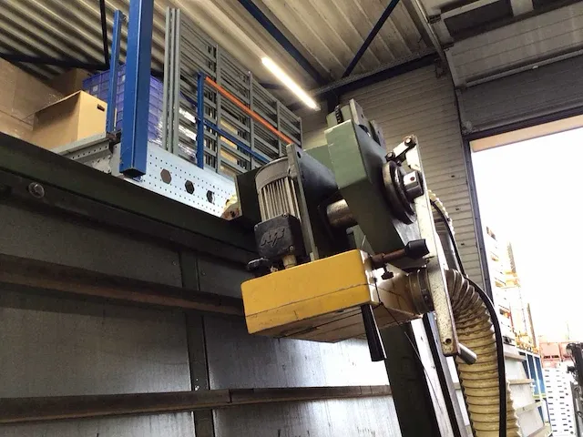 Harwi verticale platenzaagmachine - afbeelding 10 van  11