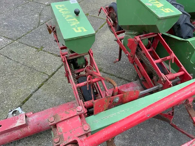 Hassia ekfu 12 bietenzaaimachine - afbeelding 17 van  17