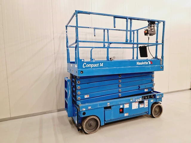 Haulotte - compact 14 - hoogwerker - afbeelding 1 van  23