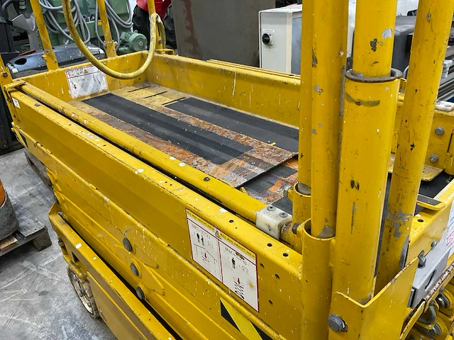 Haulotte compact hoogwerker - afbeelding 5 van  10