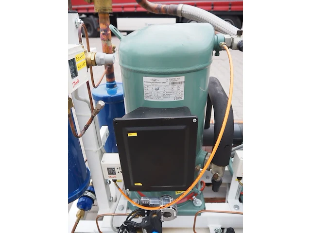 Hauser - afbeelding 9 van  13
