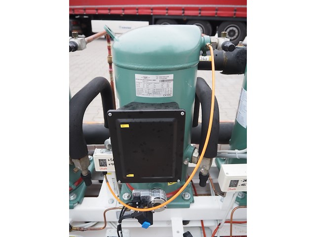 Hauser - afbeelding 13 van  13