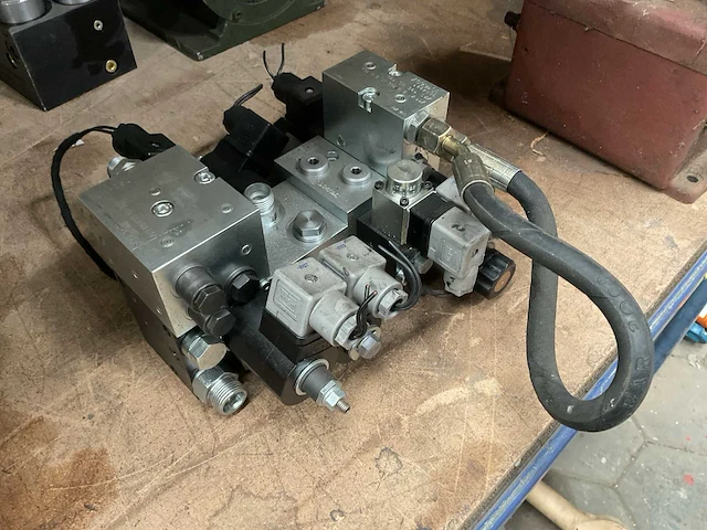 Hawe hydraulik ventiel blok - afbeelding 1 van  4