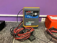 Hawker - 24v 108a - acculaders - 2017 - afbeelding 1 van  2