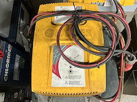 Hawker - 48v 100a - acculaders - afbeelding 1 van  2