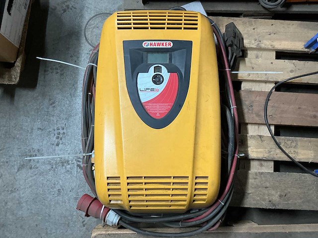 Hawker - 80v 120a - acculaders - afbeelding 1 van  2