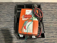 Hawker lifetech - 48v 100a - acculaders - afbeelding 1 van  2