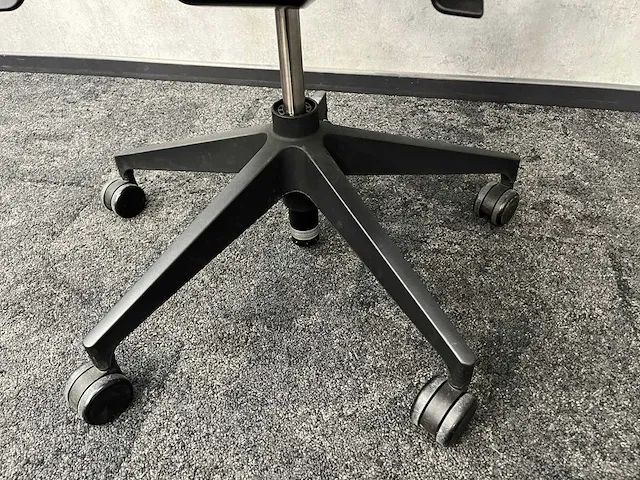 Haworth - elektrisch zit/sta werkplek 160x80 - afbeelding 17 van  26