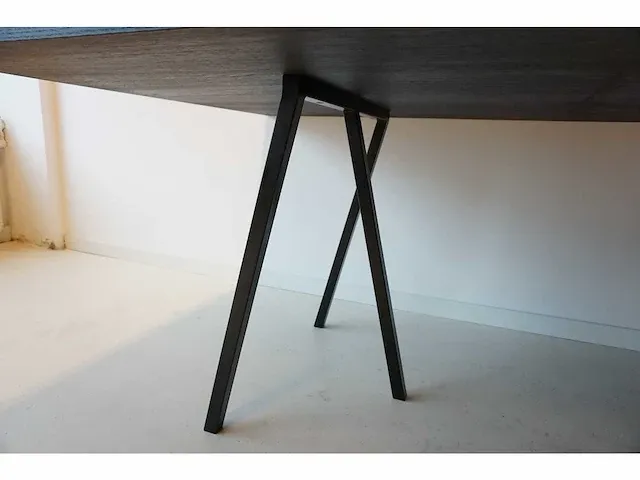 Hay - loop stand - tafel - afbeelding 3 van  3