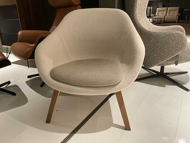 Hay about a lounge fauteuil - afbeelding 1 van  6