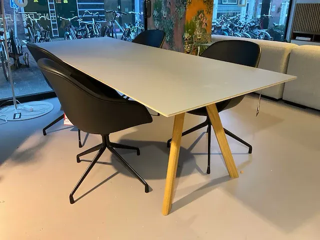Hay eetkamertafel - afbeelding 1 van  5