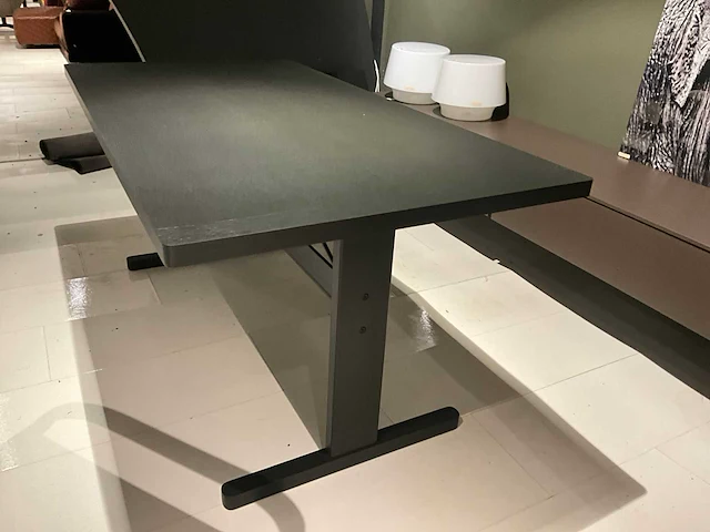 Hay passarelle eetkamertafel - afbeelding 3 van  5