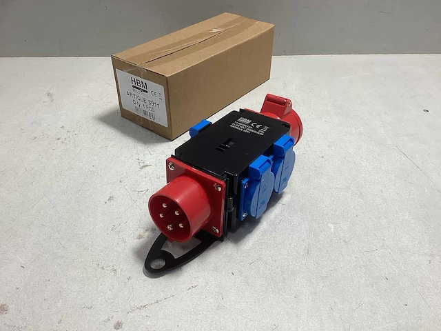 Hbm 1 x 400 volt en 3 x 230 volt verdeelblok - randaarde - afbeelding 1 van  4