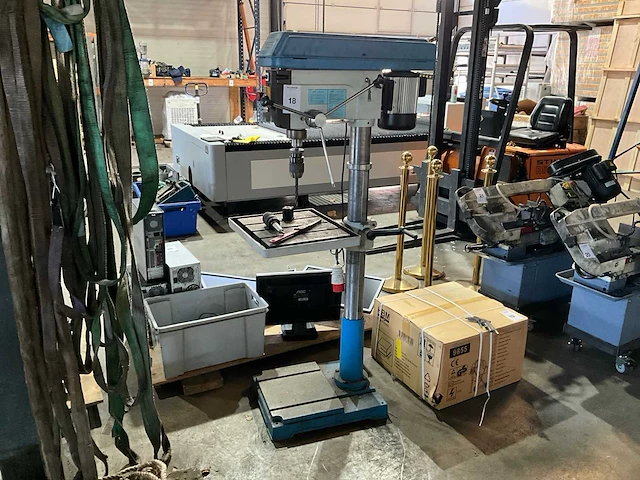 Hbm 32 kolomboormachine - afbeelding 1 van  12