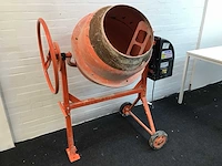 Hbm 9081 betonmixer - afbeelding 1 van  4