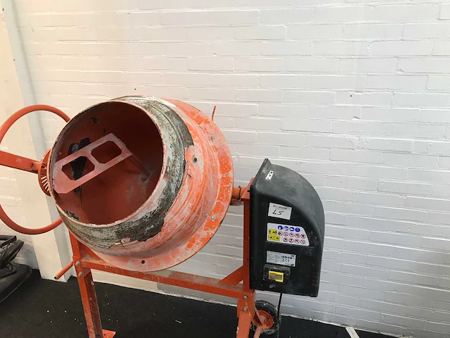 Hbm 9081 betonmixer - afbeelding 3 van  4