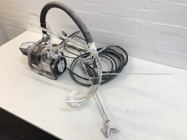 Hbm verfspuitmachine - afbeelding 2 van  3