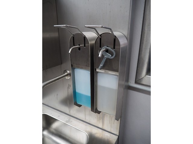 Hӧcker - afbeelding 9 van  12