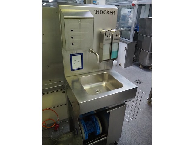 Hӧcker - afbeelding 6 van  13