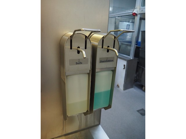 Hӧcker - afbeelding 11 van  13