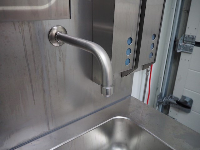 Hӧcker - afbeelding 4 van  9