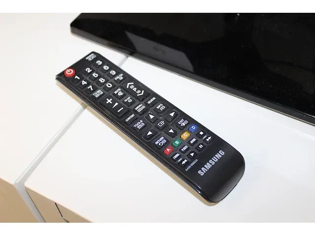 Hd tv monitor samsung 27 inch typt27c350ew met afstandsbediening - afbeelding 2 van  2