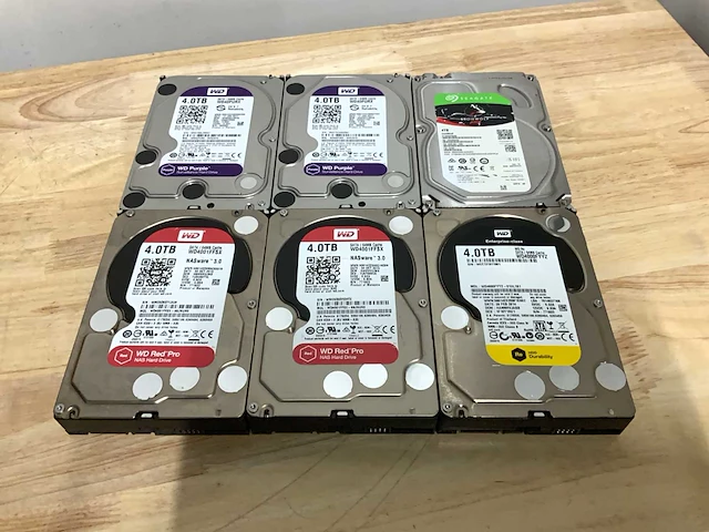 Hdd wd & seagate 3,5” 4tb sata (6x) - afbeelding 1 van  3