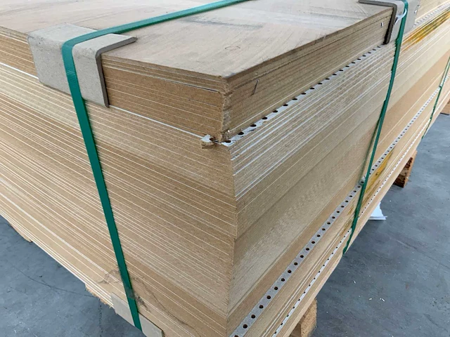 Hdf plaat 2600x1025x3mm (125x) - afbeelding 6 van  6