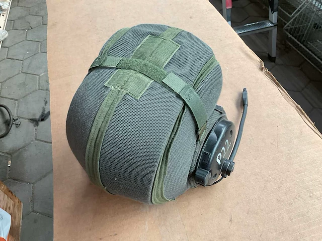 Headset in helm - afbeelding 4 van  5