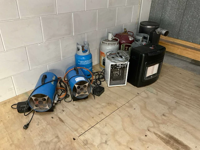 Heaters & haarden (5x) - afbeelding 1 van  8