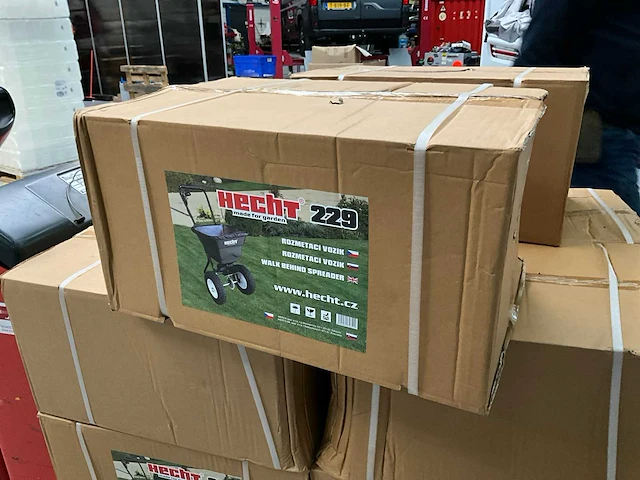Hecht 229 strooiwagen - afbeelding 2 van  2
