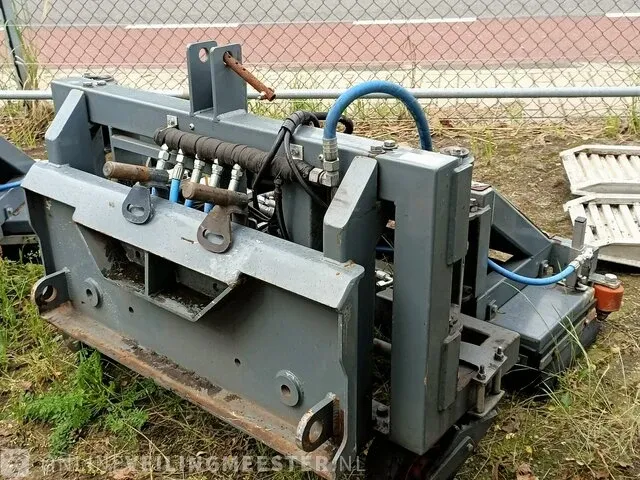 Heet water onkruid bestrijding aanbouw empas - afbeelding 4 van  5