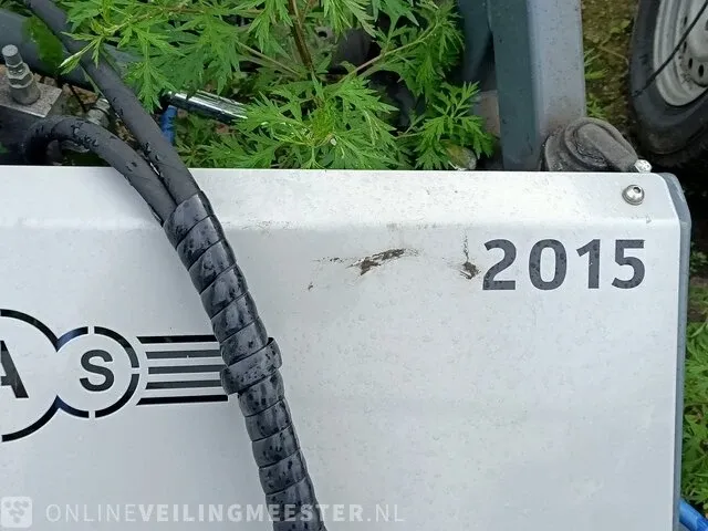 Heet water onkruid bestrijding aanbouw empas - afbeelding 3 van  5